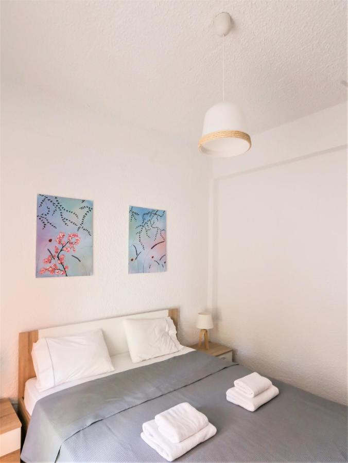 Beachfront Deluxe Apt. Pefkochori Bagian luar foto