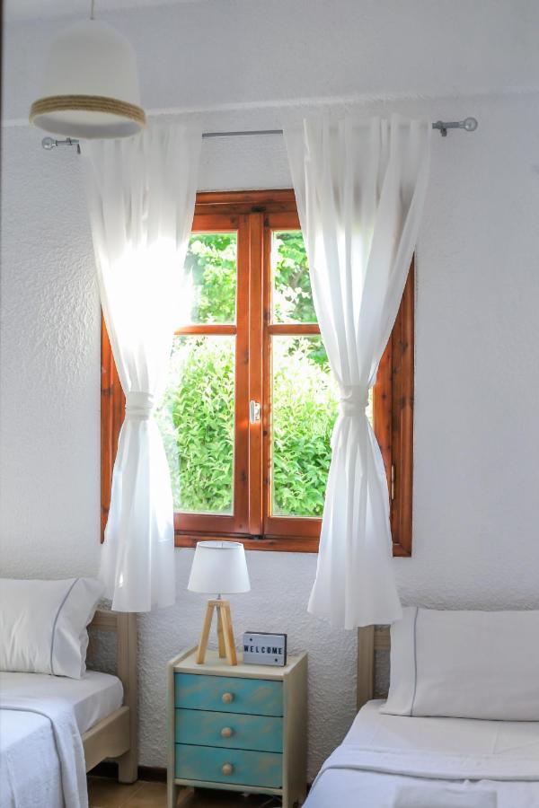 Beachfront Deluxe Apt. Pefkochori Bagian luar foto