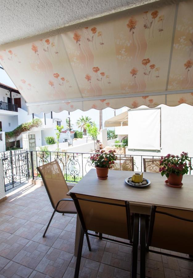 Beachfront Deluxe Apt. Pefkochori Bagian luar foto